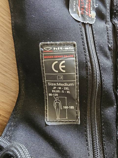 Airbag Hit-air Taille M noir en parfait &eacute;tat + cartouch