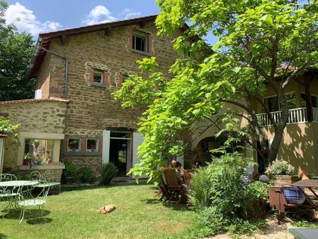 Maison de caractère sur parc arboré