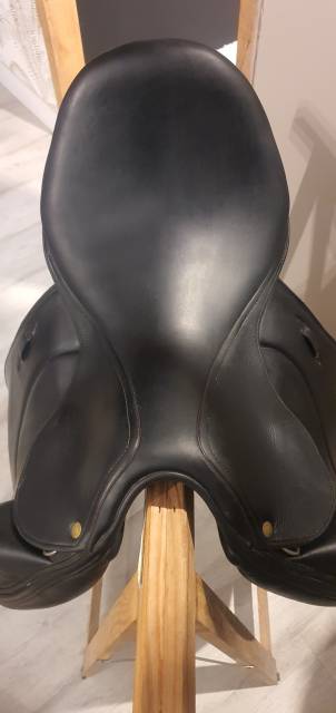 Belloir Saumur selle dressage monoquartier 17.5"