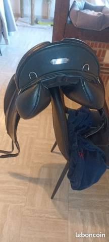 Selle Zaldi royale police doma 17"5