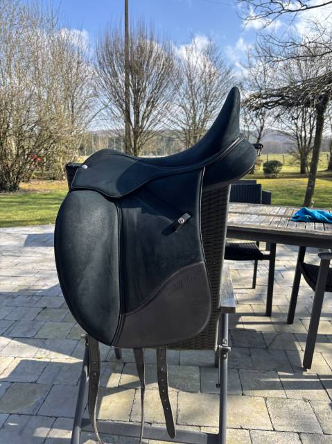 Selle Wintec Isabell Werth 17.5 pouces 