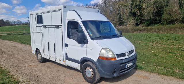 Camion 2 chevaux Renault Master