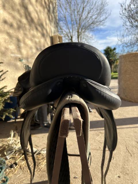 Selle dressage devoucoux 