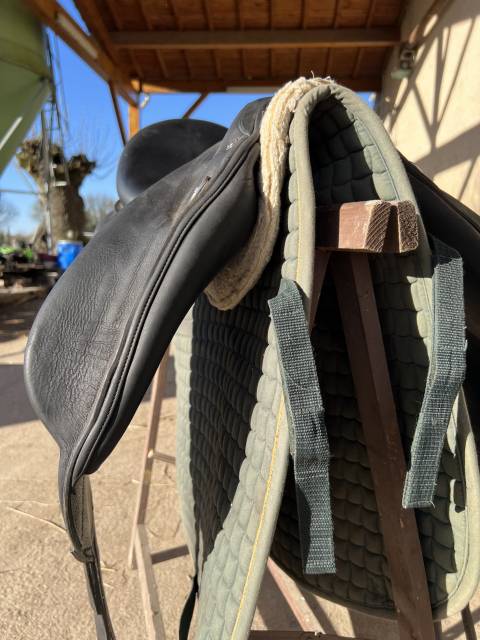 Selle dressage devoucoux 