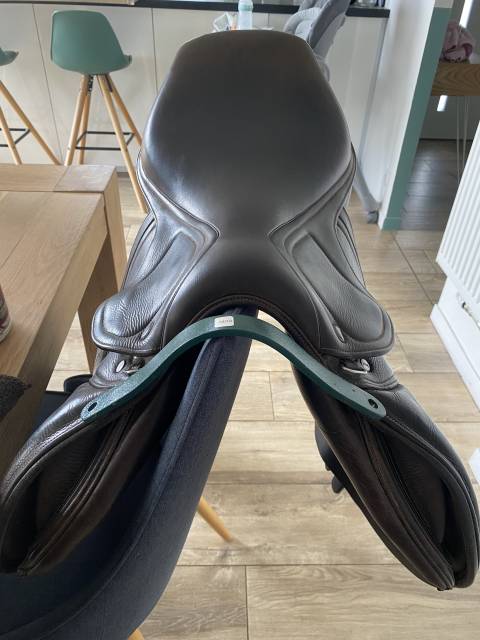 Selle ikonic taille 17 