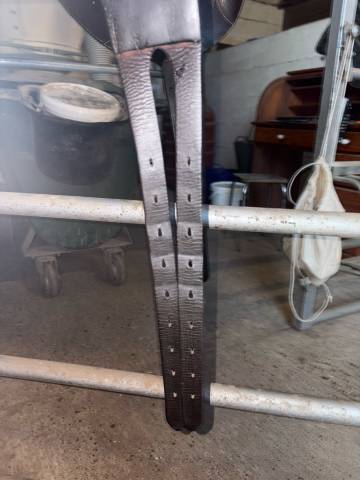 Selle Rebelle 17,5 en très bon état 