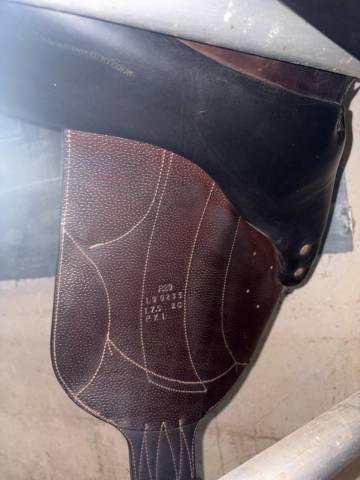 Selle Rebelle 17,5 en très bon état 