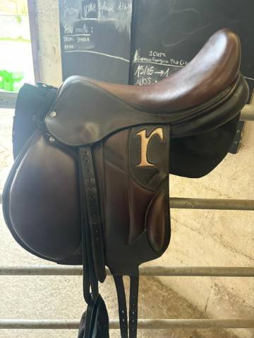 Selle Rebelle 17,5 en très bon état 