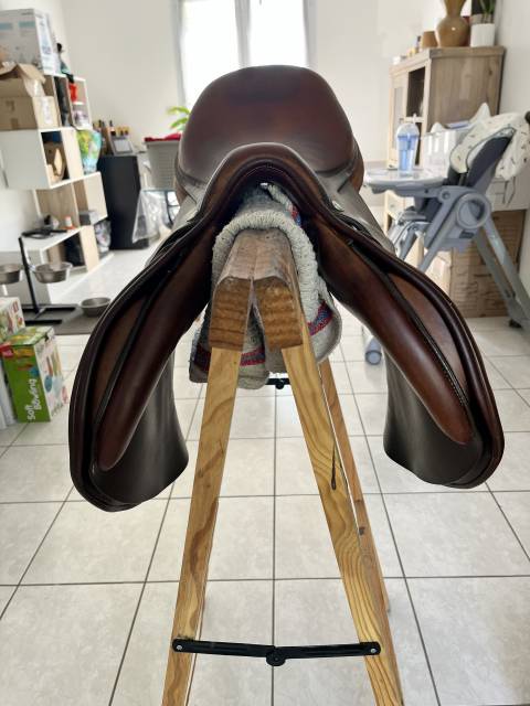 Vends selle plate Butet 18 pouces 