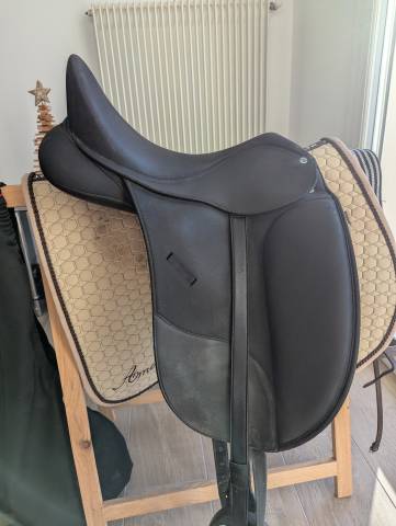 Wintec Isabell Werth cair 17"