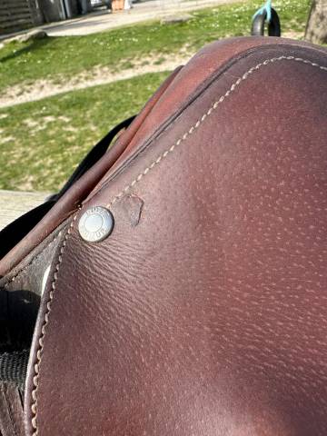 Selle Butet de 2019, taille 17"5 quartier 250