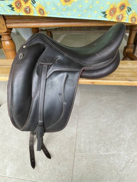 Vends selle dressage devaucoux 