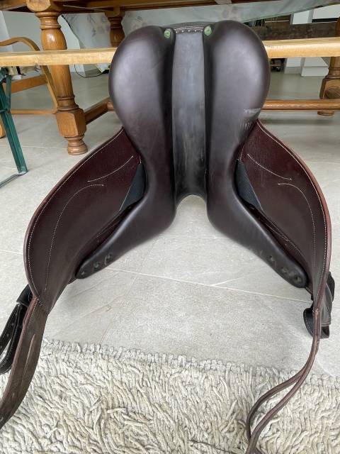 Vends selle dressage devaucoux 