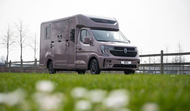 RENAULT MASTER 2025 - STALLE 5