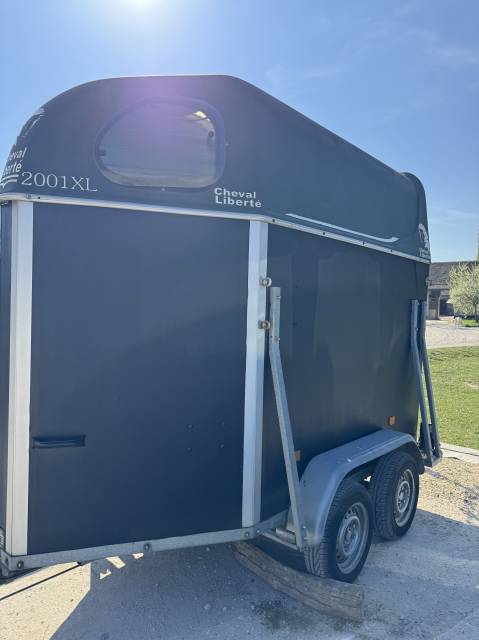 Van cheval liberté 1.5 place 