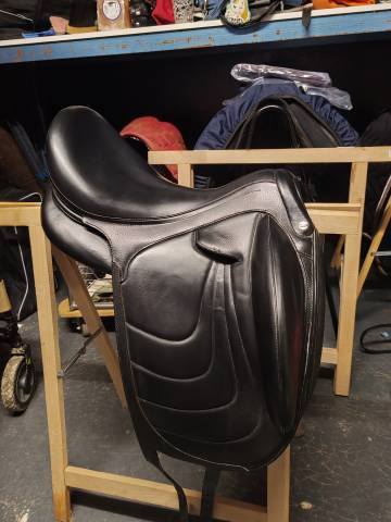 Selle dressage 18"