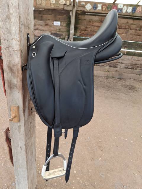 Selle dressage Devoucoux Mendia 17,5