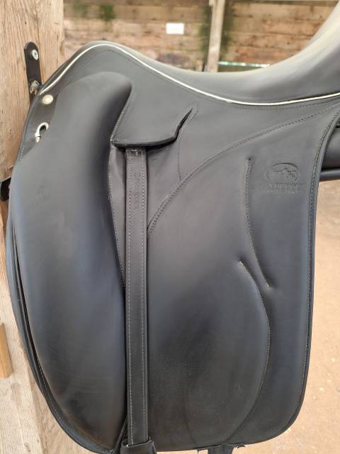 Selle dressage Devoucoux Mendia 17,5
