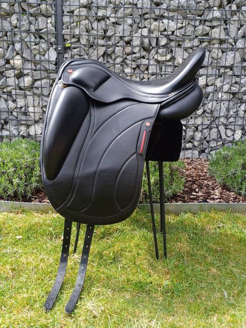 Selle Albion Revelation Red Label monoquartier 17"