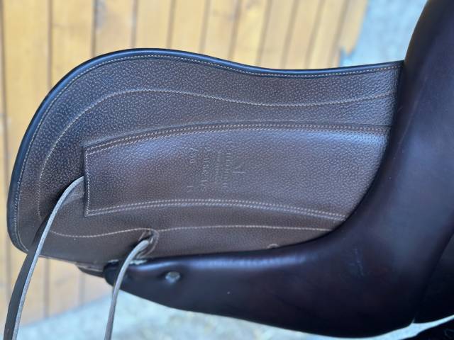 Selle dressage Childeric 17.5