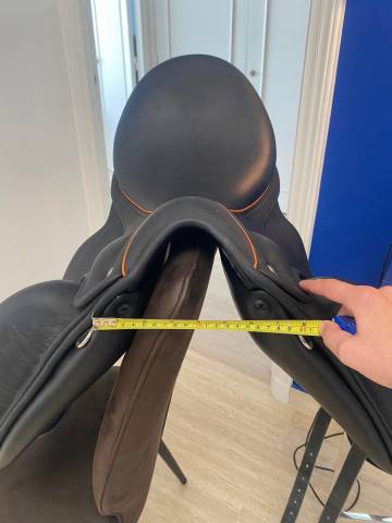 Dressage DHE Childeric 17’