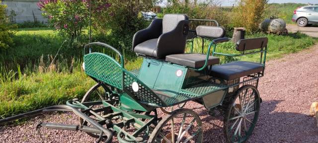 Voiture attelage 