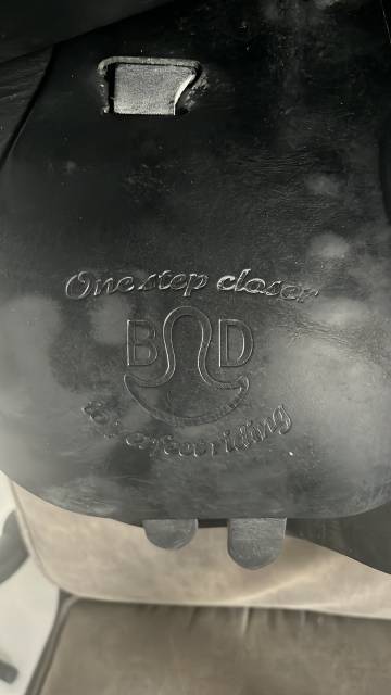 selle Bruno Delgrange Taille 17,5 