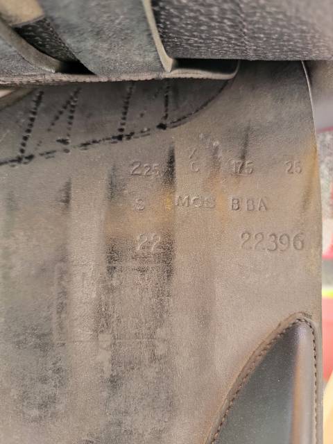 Selle mixte Butet à vendre, 17.5, 2022, excellent état