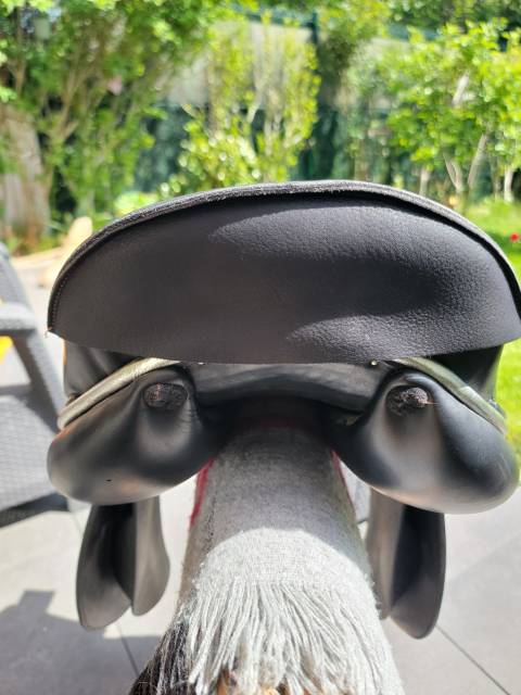 Selle mixte Butet à vendre, 17.5, 2022, excellent état