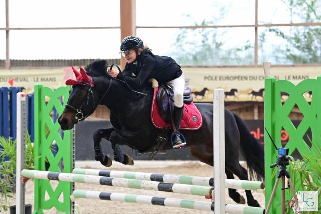 A vendre Ponette 10 ans