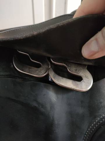 selle trekker cuir avec sa  sangle cuir 50 cm