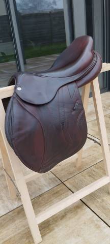 Selle CWD 18'' de 2016, peu utilisée et bien entretenue