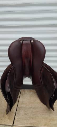 Selle CWD 18'' de 2016, peu utilisée et bien entretenue