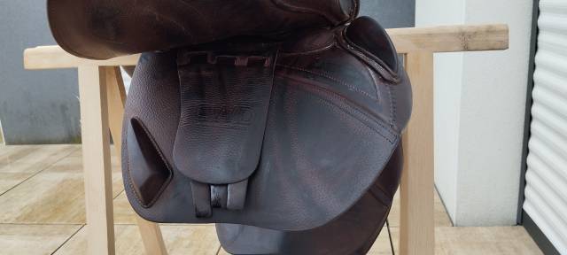 Selle CWD 18'' de 2016, peu utilisée et bien entretenue