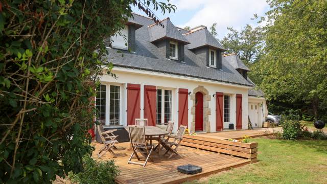 Centre équestre et maison avec piscine