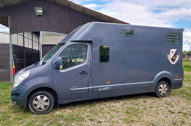 CAMION VL MASTER 2 CHEVAUX - MARQUE BARBOT 5 Places