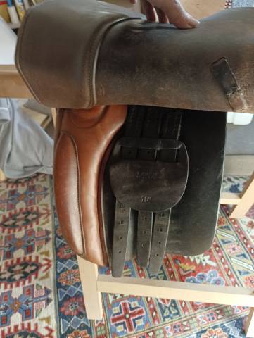 Selle de randonnée Ronzon complète.