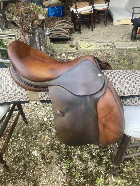 Selle Devoucoux 17,5 pouces