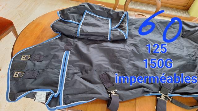 Couverture imperméable avec couvre coup