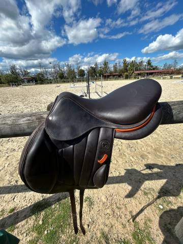 Vente selle Boekelo 17,5 Mono quartier très bon état 