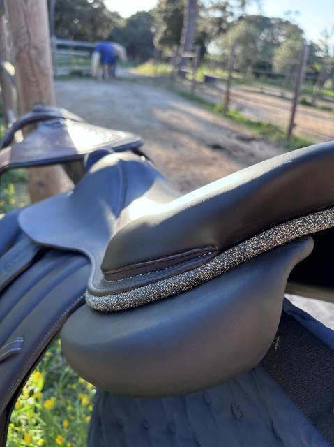 Selle Forestier 2024 17,5“ + sangles 