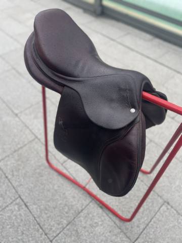 Selle CWD  SE03 17 pouces