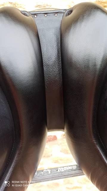 Selle de dressage cuir BUTTERFLY 