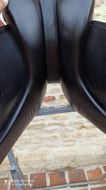 Selle de dressage cuir BUTTERFLY 