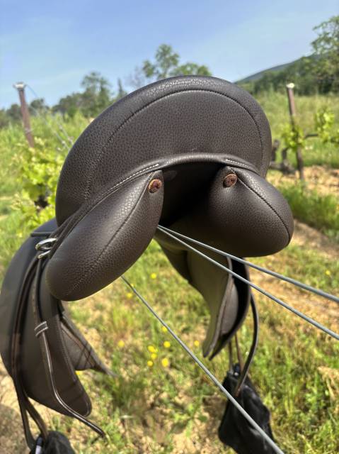 Selle 17 norton neuve 