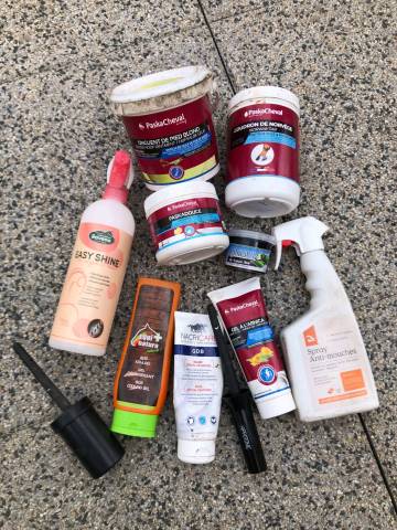Lot produits soin cheval crème spray démêlant graisse 
