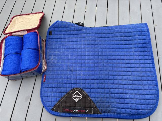 LeMieux tapis de dressage & bandes bleu