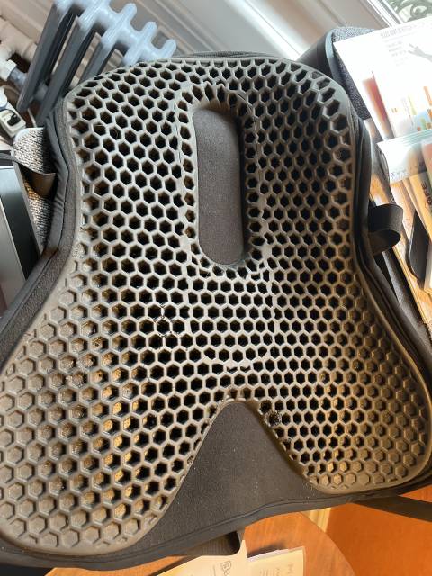 Dessus de selle ortho coccyx en gel noir M ACAVALLO
