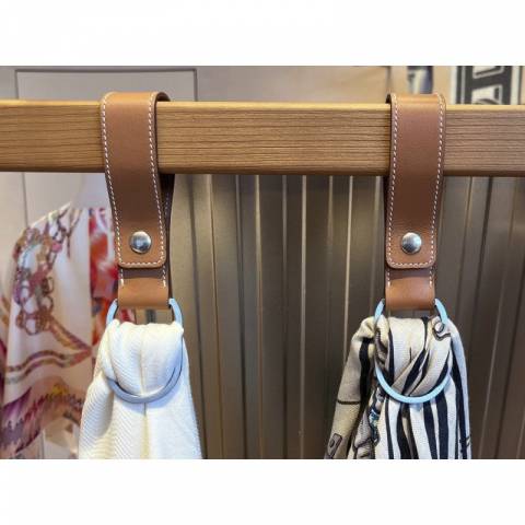 Porte foulard en cuir - Pénélope collection