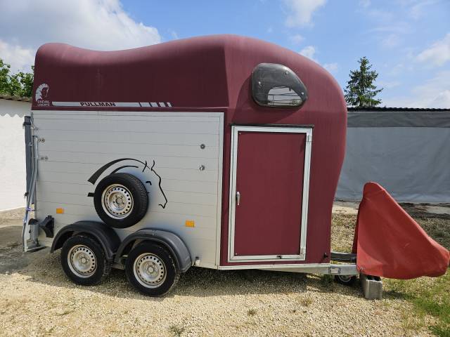 Van cheval liberte 1.5 place 